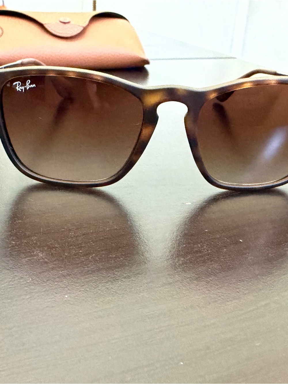 Ray-Ban Chris